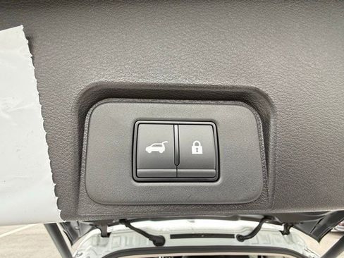 New 2026 Nissan Rogue SV image 17