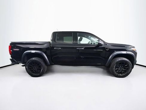 Used 2023 Chevrolet Colorado Trail Boss AWD/4WD image 11