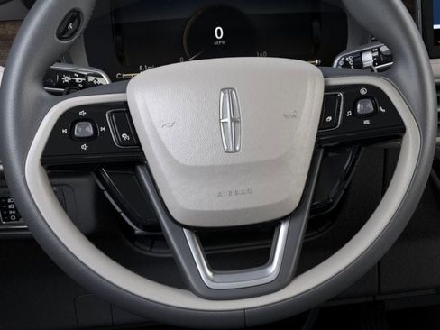 New 2026 Lincoln Corsair Reserve image 12