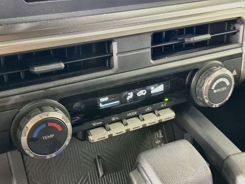Used 2025 Toyota 4Runner SR5 AWD/4WD image 24