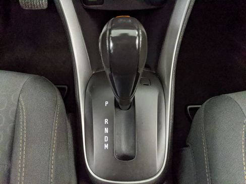 Used 2020 Chevrolet Trax LS w/ Tint and Cruise Package FWD image 9