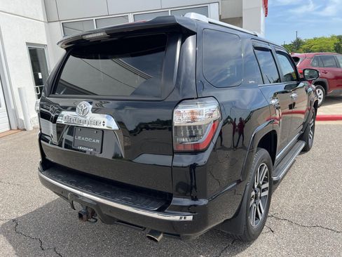 Used 2018 Toyota 4Runner Limited w/ Convenience Package AWD/4WD image 10