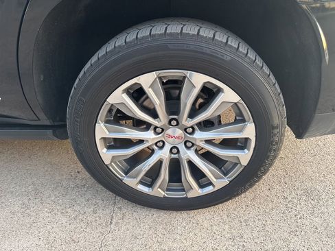 Used 2023 GMC Yukon Denali image 4