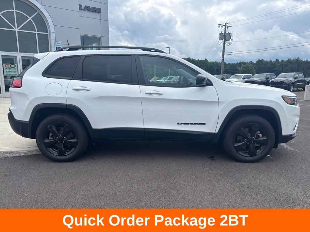 Used 2023 Jeep Cherokee Altitude Lux w/ Lux Elite Package AWD/4WD image 9