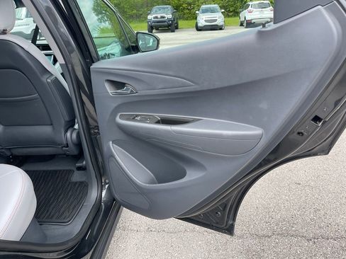 Used 2019 Chevrolet Bolt Premier w/ Infotainment Package FWD image 17