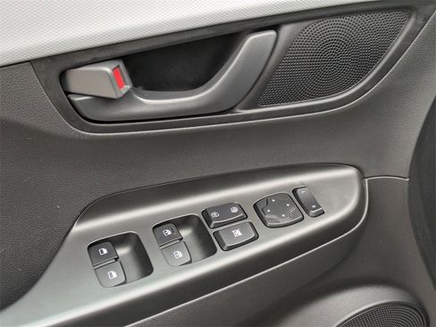 Used 2021 Hyundai Kona SEL image 16