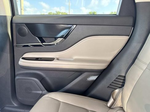 Certified 2023 Lincoln Corsair FWD image 15