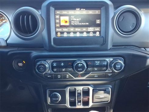 Certified 2021 Jeep Wrangler Unlimited Sport image 24