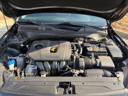 Used 2023 Kia Forte GT-Line image 40