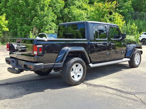 Used 2022 Jeep Gladiator Sport AWD/4WD image 6