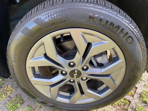Used 2024 Kia Seltos S AWD/4WD image 27