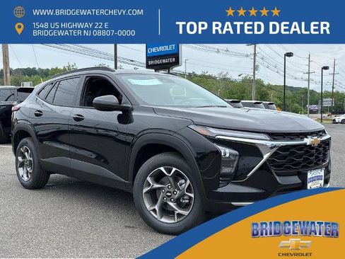 Used 2026 Chevrolet Trax LT w/ LT Convenience Package FWD image 1