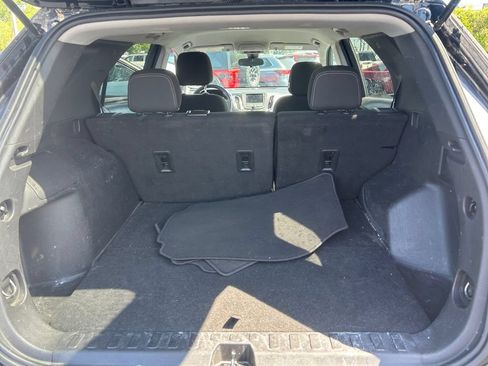 Used 2022 Chevrolet Equinox LT AWD/4WD image 18