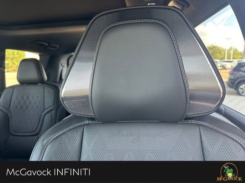 New 2026 INFINITI QX80 Autograph w/ Premium Cargo Package image 16