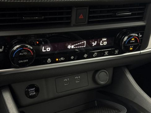 Used 2026 Nissan Rogue Dark Armor FWD image 19