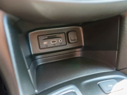 Used 2022 Chevrolet Equinox LT image 32