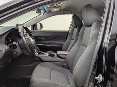 Used 2021 Toyota Venza LE AWD/4WD image 14