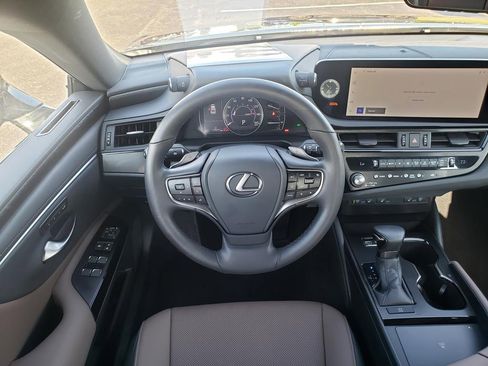 Used 2024 Lexus ES 350 w/ Premium Package image 14