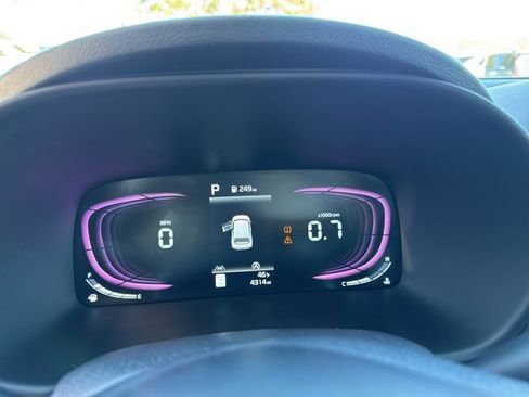 Used 2025 Kia Soul LX w/ LX Technology Package image 26