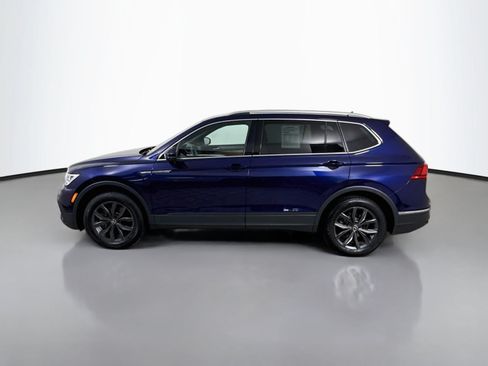 Certified 2022 Volkswagen Tiguan SE AWD/4WD image 2