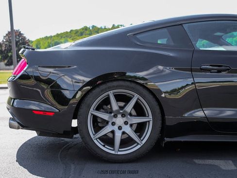 Used 2017 Ford Mustang GT image 10