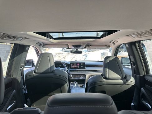 Used 2025 INFINITI QX60 Sensory w/ Vision Package image 41