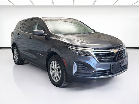 Used 2023 Chevrolet Equinox LT image 3