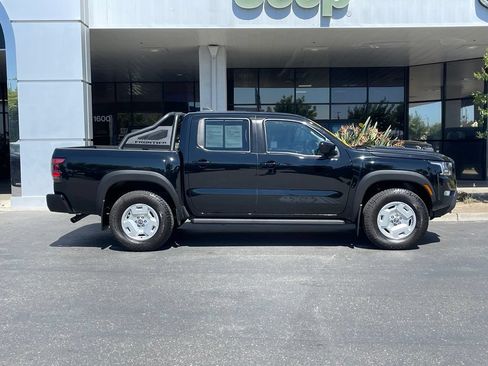 Used 2024 Nissan Frontier SV w/ Hardbody Edition AWD/4WD image 3