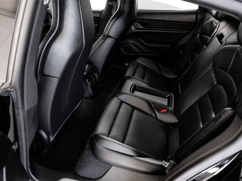 Used 2020 Porsche Taycan 4S image 39