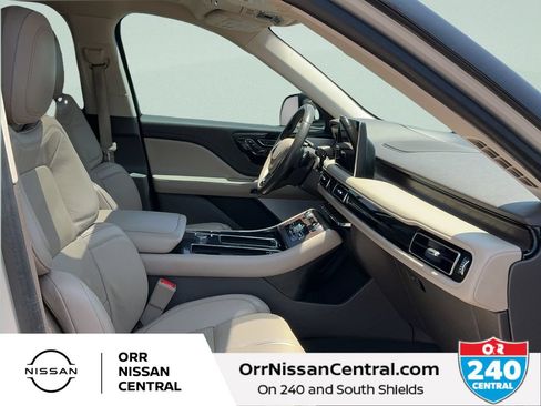 Used 2023 Lincoln Aviator Reserve w/ Equipment Group 201A RWD image 11
