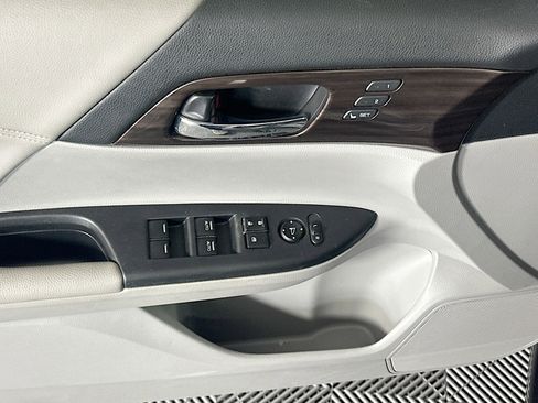 Used 2016 Honda Accord Touring image 15
