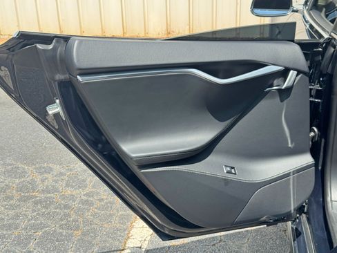 Used 2014 Tesla Model S 85 RWD image 38