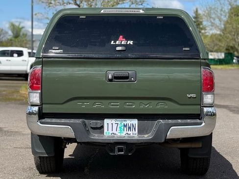 Used 2021 Toyota Tacoma TRD Off-Road image 4