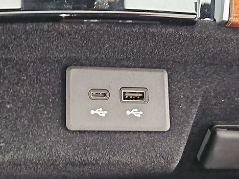 Certified 2025 Cadillac Escalade Sport Platinum AWD/4WD image 19