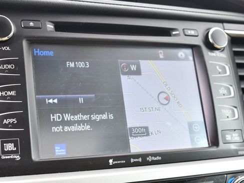 Used 2017 Toyota Highlander Limited FWD image 28
