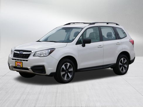 Used 2018 Subaru Forester 2.5i w/ Alloy Wheel Package AWD/4WD image 3