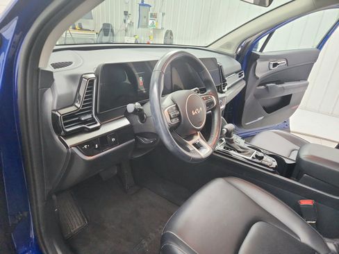 Used 2025 Kia Sportage EX FWD image 18