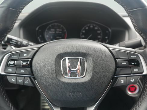 Used 2018 Honda Accord Sport image 39