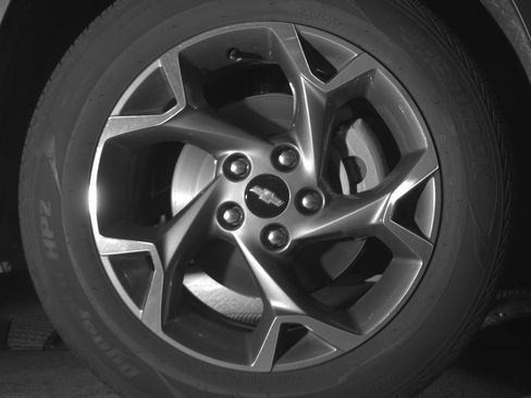 Used 2025 Chevrolet Trax LT FWD image 13