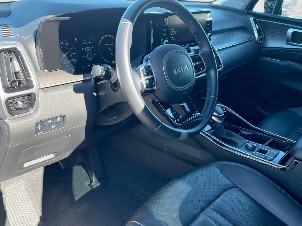 Used 2023 Kia Sorento SX FWD image 21