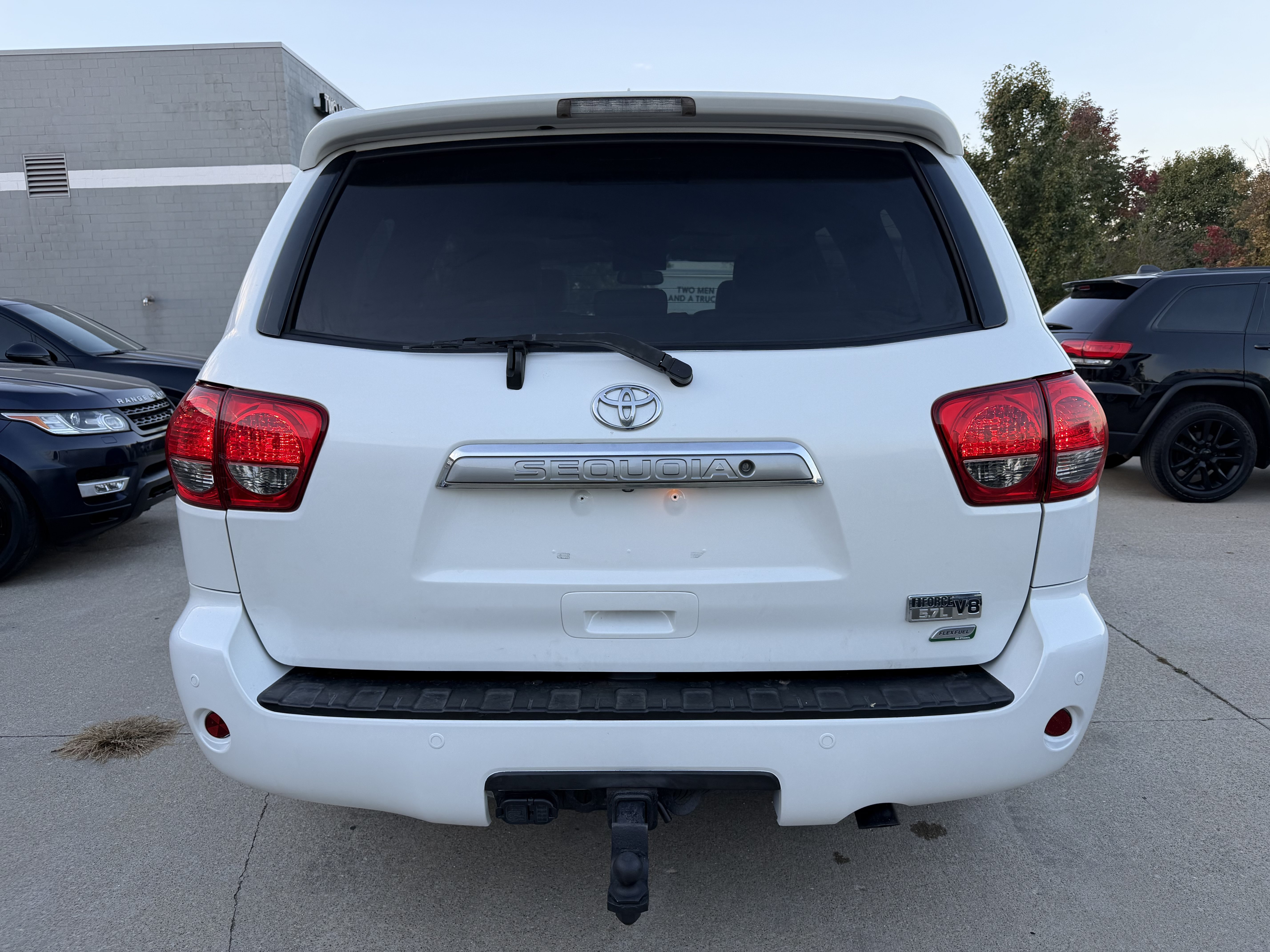 Used 2011 Toyota Sequoia Platinum AWD/4WD image 5