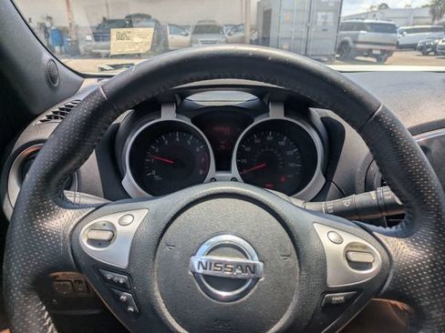 Used 2011 Nissan Juke SV FWD image 28