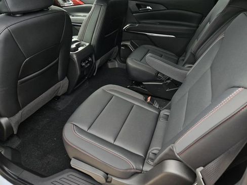 New 2026 Chevrolet Traverse Z71 w/ Enhanced Driving Package image 7