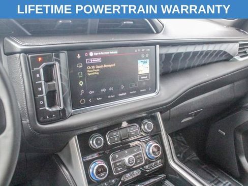 Used 2023 GMC Yukon XL Denali AWD/4WD image 21