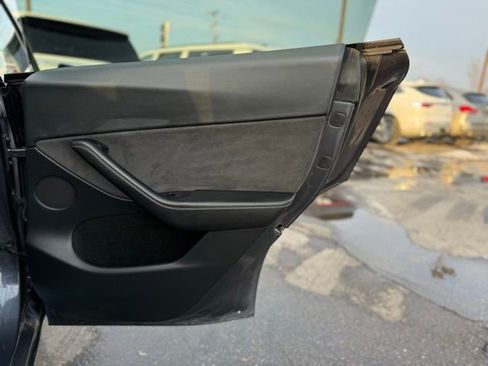 Used 2023 Tesla Model Y Long Range image 14