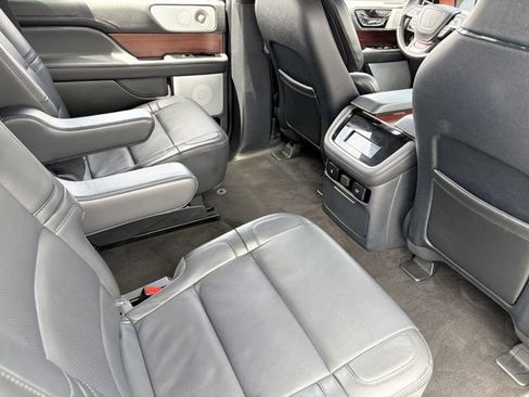 Used 2023 Lincoln Navigator Reserve AWD/4WD image 15