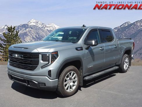 Used 2024 GMC Sierra 1500 Elevation w/ Elevation Premium Package AWD/4WD image 1