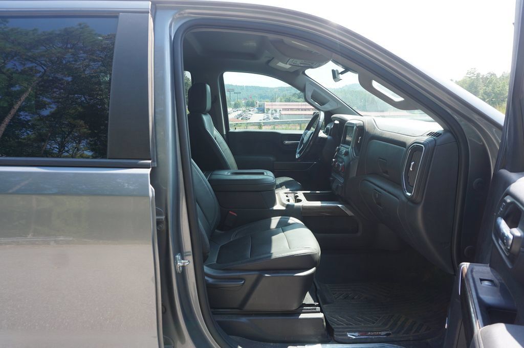 Used 2020 Chevrolet Silverado 1500 RST AWD/4WD image 16
