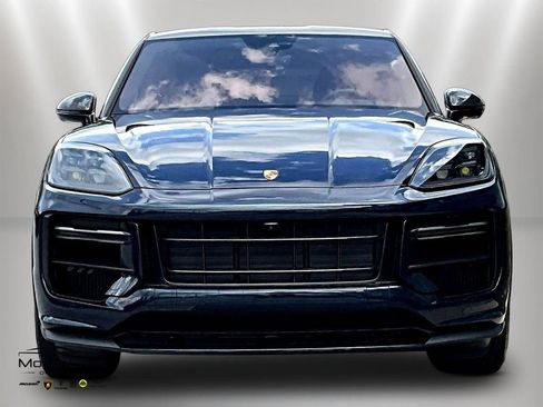 Used 2025 Porsche Cayenne Turbo GT image 3