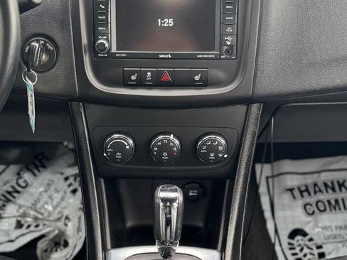 Used 2014 Dodge Avenger SXT w/ Sun/Sound Group image 13